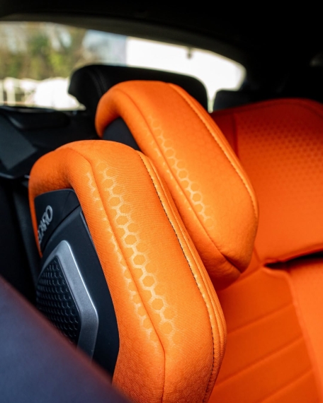 Автокрісло Recaro Axion 1 (Vibrant Orange)