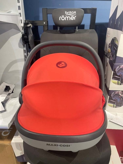 Автокрісло Maxi-Cosi Coral (Essential Red)