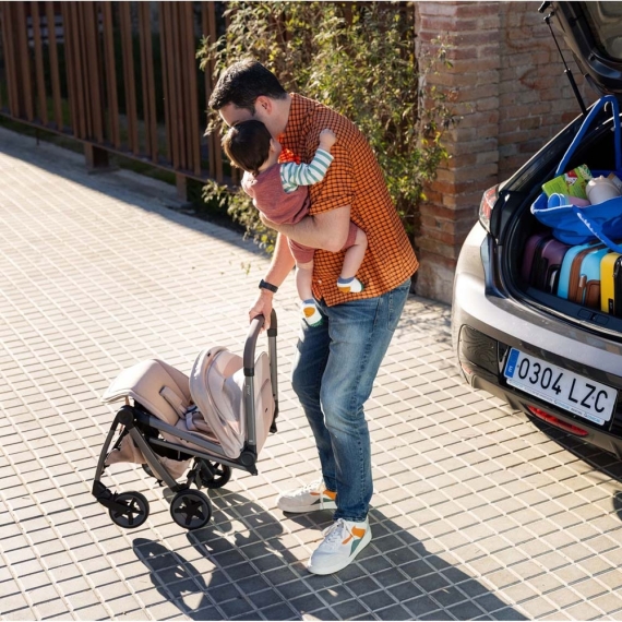 Прогулянкова коляска Joolz Aer 2 з бампером та підсклянником (Sandy Taupe)