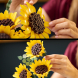 Конструктор LEGO Botanicals Букет соняшників, 686 Деталей