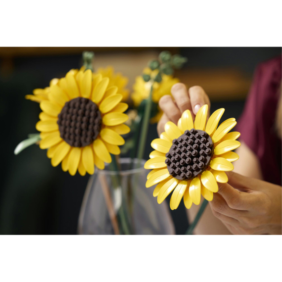 Конструктор LEGO Botanicals Букет соняшників, 686 Деталей
