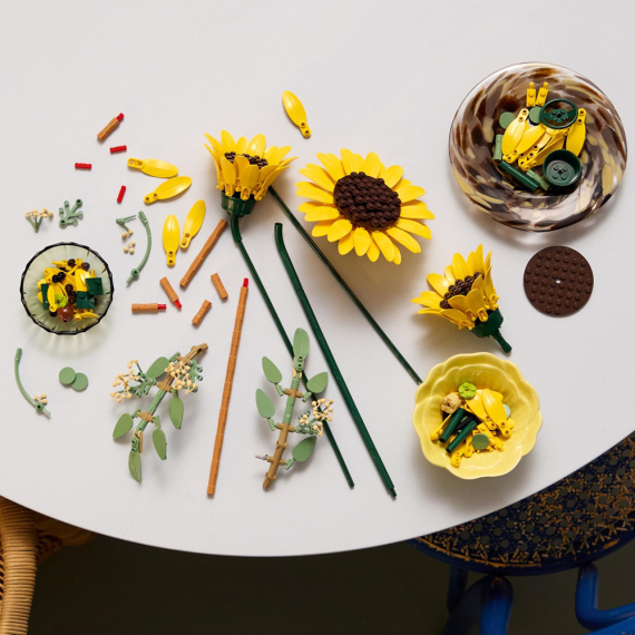 Конструктор LEGO Botanicals Букет соняшників, 686 Деталей