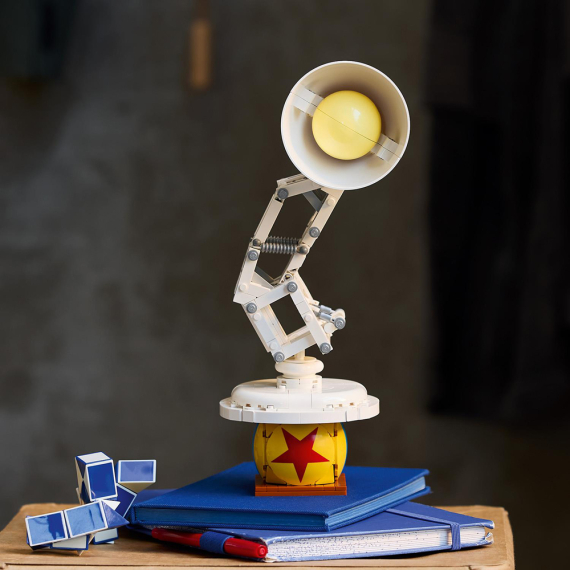 Конструктор LEGO Ideas Disney Pixar Luxo Jr. Конструктор моделі