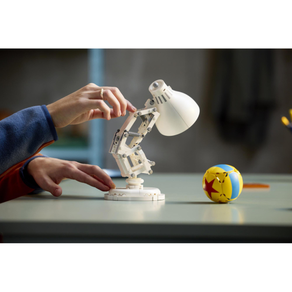 Конструктор LEGO Ideas Disney Pixar Luxo Jr. Конструктор моделі