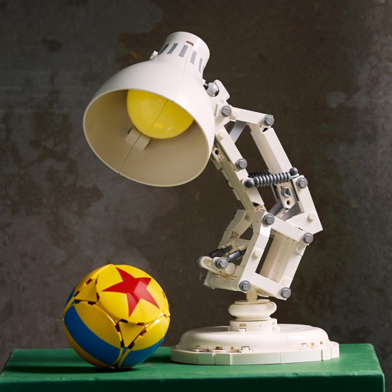 Конструктор LEGO Ideas Disney Pixar Luxo Jr. Конструктор моделі