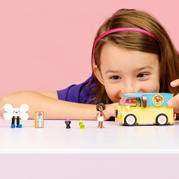 Конструктор LEGO Friends Фургон з аксесуарами для улюбленців, 237 Деталі