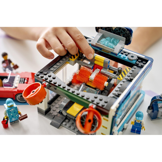 Конструктор LEGO City Тунельна автомийка Набір для складання, 583 деталі