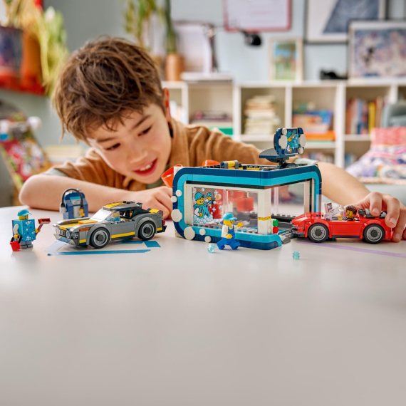 Конструктор LEGO City Тунельна автомийка Набір для складання, 583 деталі