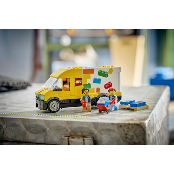 Конструктор LEGO City Фургон, 276 Деталей
