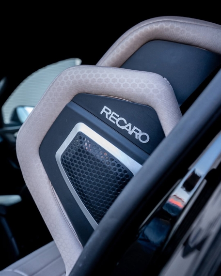 Автокрісло Recaro Axion 1 (Elegant Beige)
