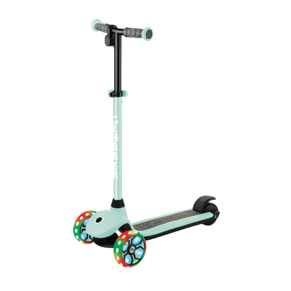 Електросамокат GLOBBER E-MOTION 4, колеса з підсвіткою, 50 кг, 6+, 3 колеса (пастельно-м'ятний)