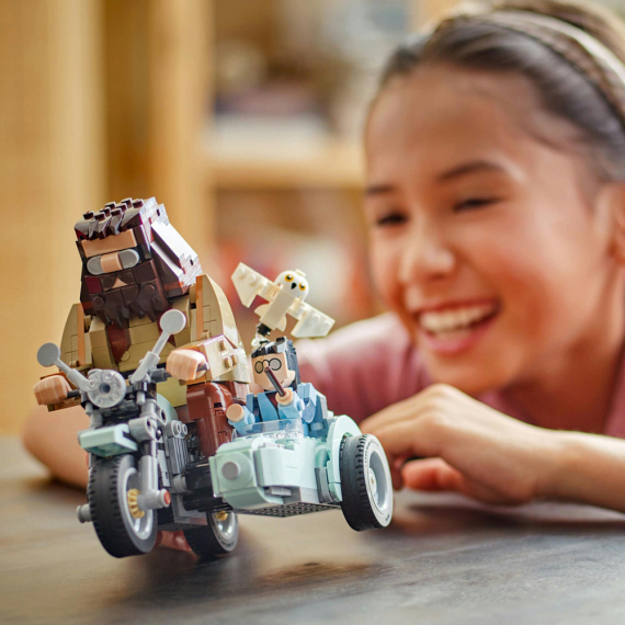 Конструктор LEGO Harry Potter Поїздка Геґріда й Гаррі на мотоциклі, 617 деталей