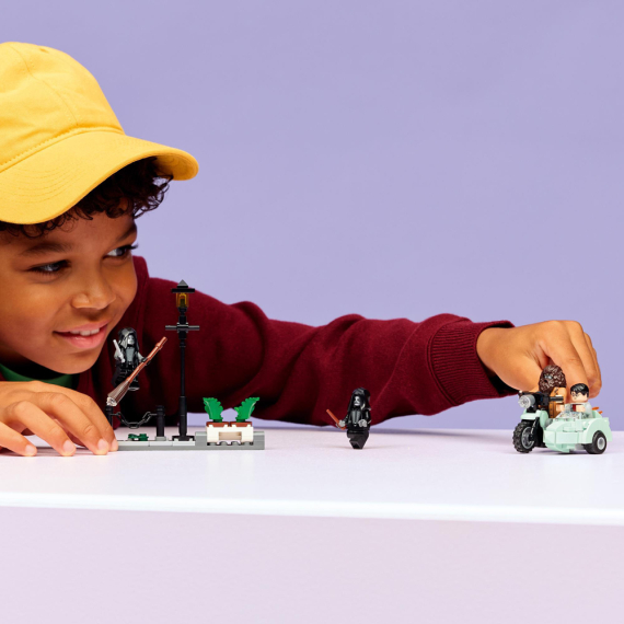 Конструктор LEGO Harry Potter TM Геґрід і Гаррі: Втеча з Тисової вулиці, 124 Деталі