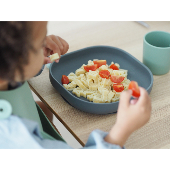 Тарілка Beaba силіконова на присосці 600 мл (мінерал)