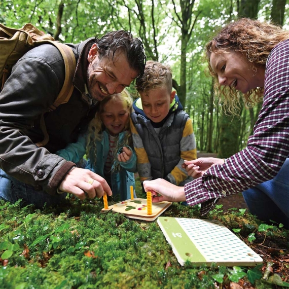Прес для квітів Hape Nature Fun Гербарій з фарбами