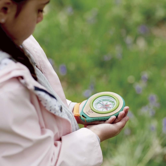 Набір натураліста Hape Nature Fun Дослідження та пригоди 8 в 1