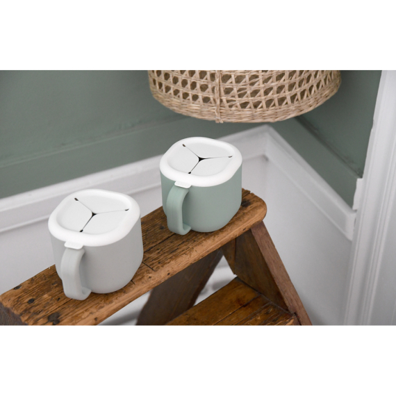 Чашка Beaba Pick 'n' Snack силіконова для снеків і напоїв (сірий)