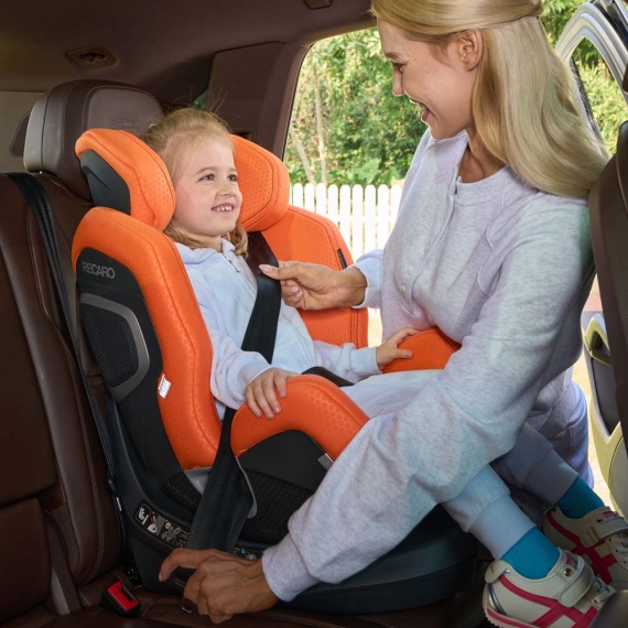 Автокрісло RECARO XENON 1 KID (Fresh Black)