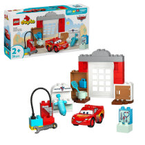 Конструктор LEGO Duplo Disney Візит МакКвіна в гараж Дока