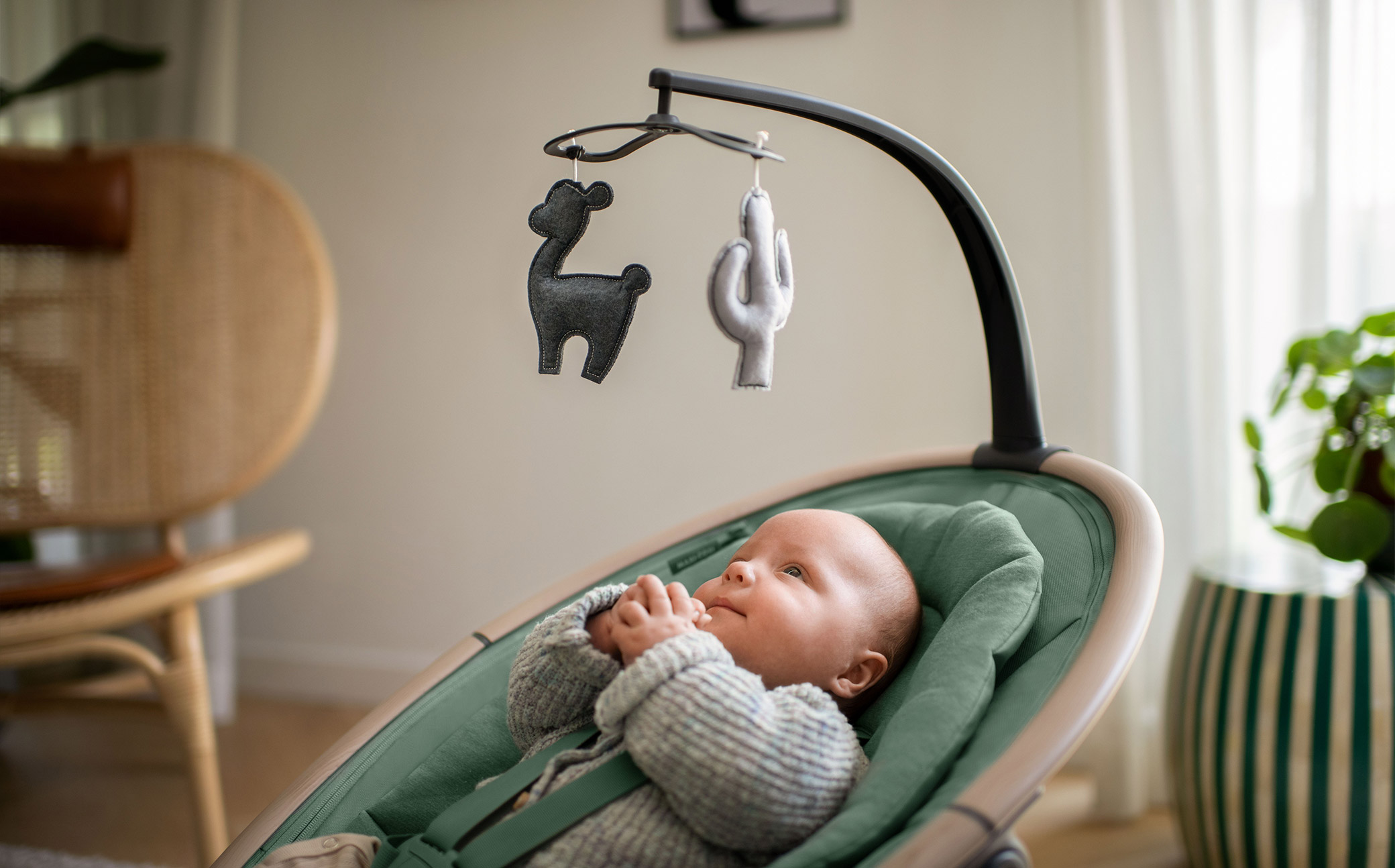 Найкращі шезлонги для новонароджених: ТОП-10 крісел-гойдалок, зображення 13 Найкращі шезлонги для новонароджених: ТОП-10 крісел-гойдалок — Аvtokrisla.com, зображення 13